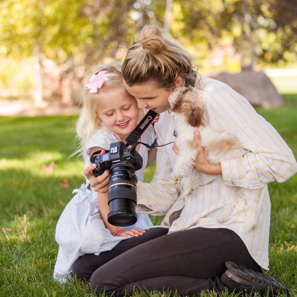A family photographed outdoors by Boehlke Media