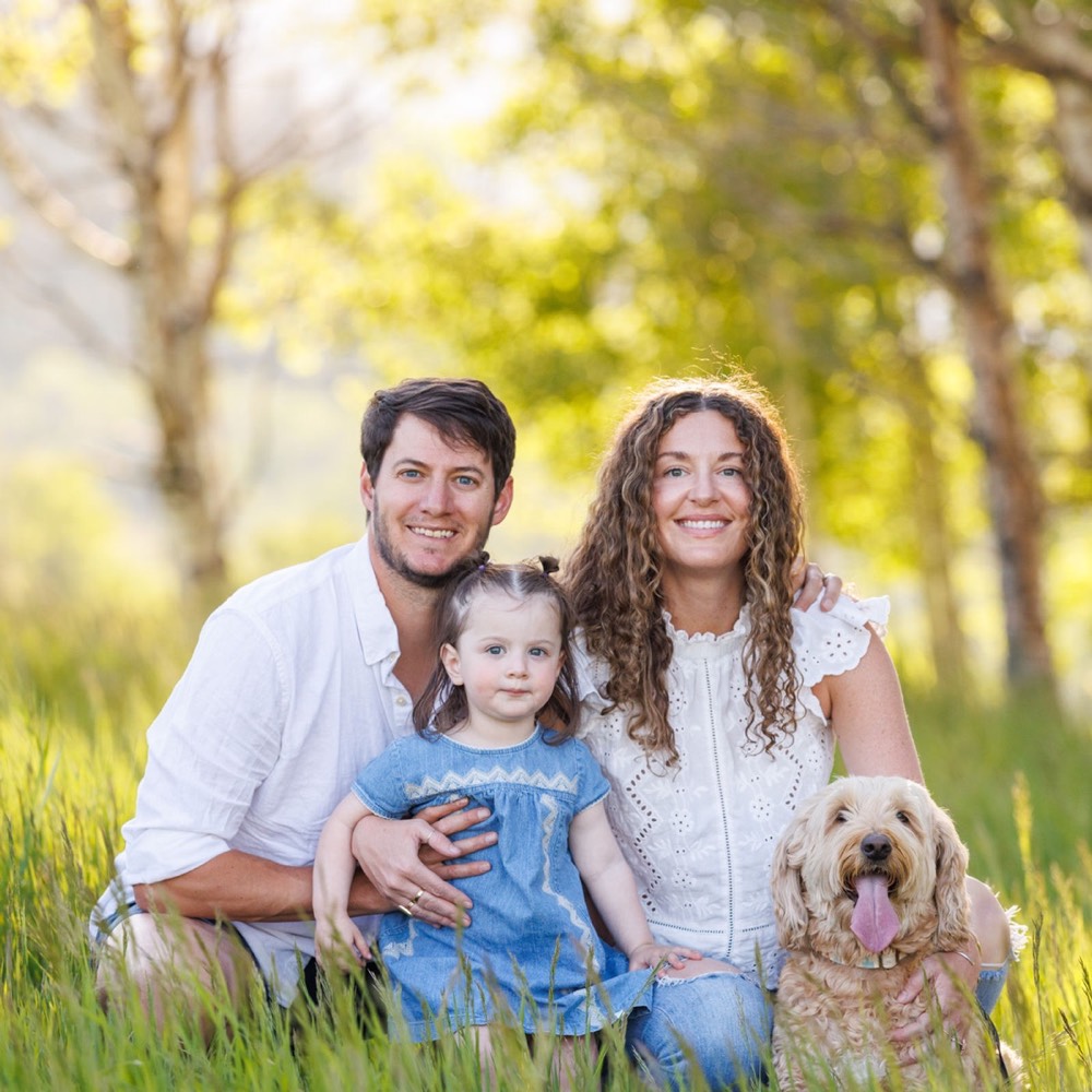 A family photographed outdoors by Boehlke Media