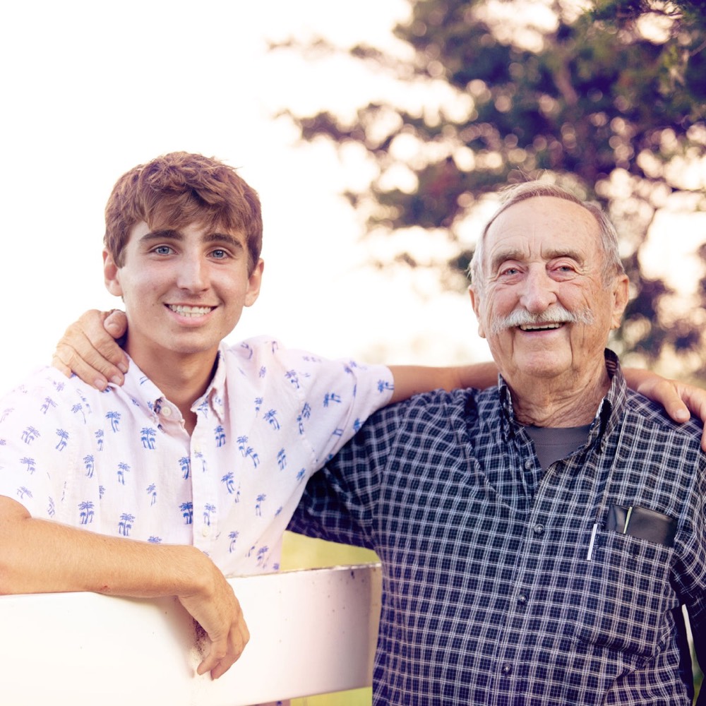 A family photographed outdoors by Boehlke Media