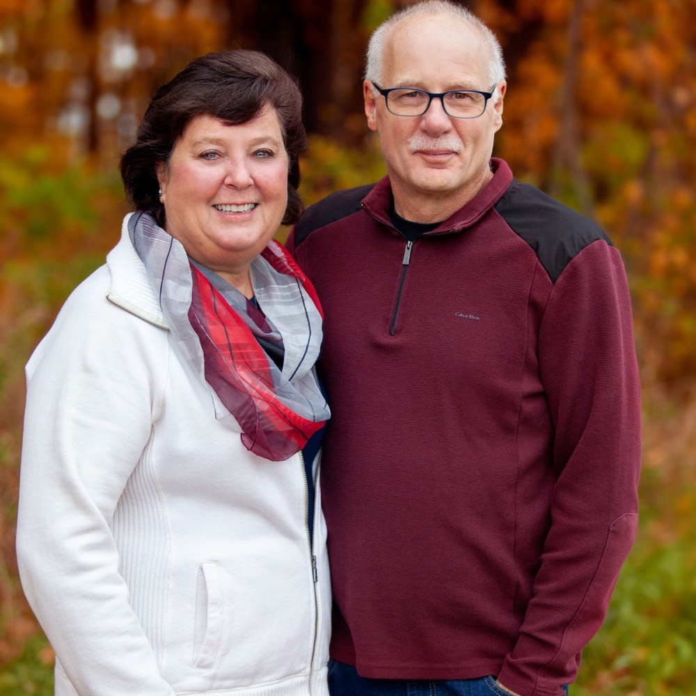 A family photographed outdoors by Boehlke Media