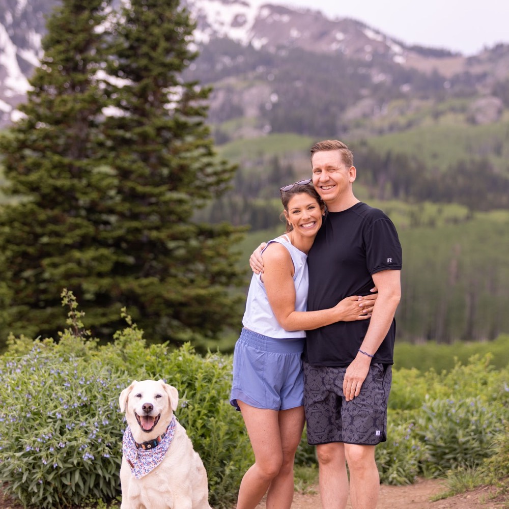 A family photographed outdoors by Boehlke Media